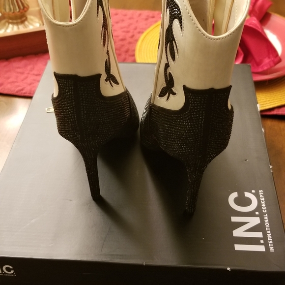 I.n.c. International Concepts Women's Indigo Booties Bone/Black Bling - Medium - Picture 6 of 7